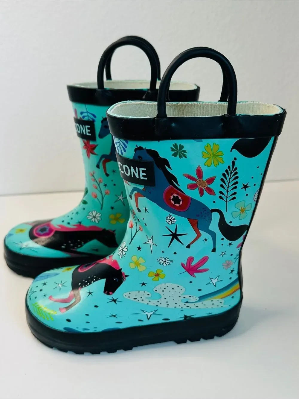 Lone Cone Turquoise Horse Pattern Kids Rain Boots Size 9